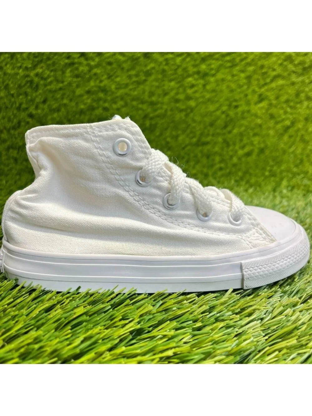 Converse Chuck Taylor All Star High Boys Size 9C White Athletic Shoes Sneakers